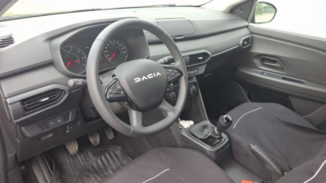 Dacia Jogger image 1