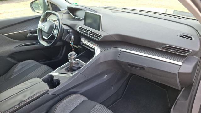 Peugeot 5008 image 4