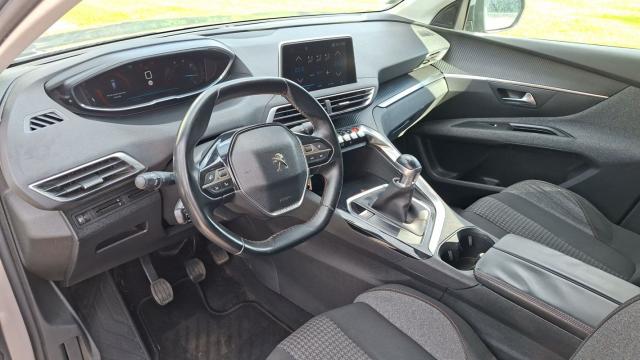Peugeot 5008 image 9