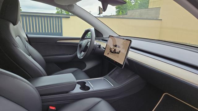 Tesla Model Y image 8