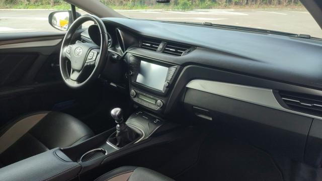 Toyota Avensis image 8