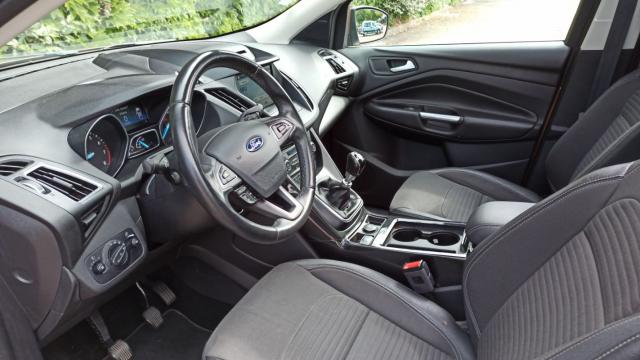 Ford Kuga image 2
