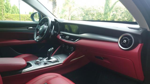 Alfa Romeo Stelvio image 2