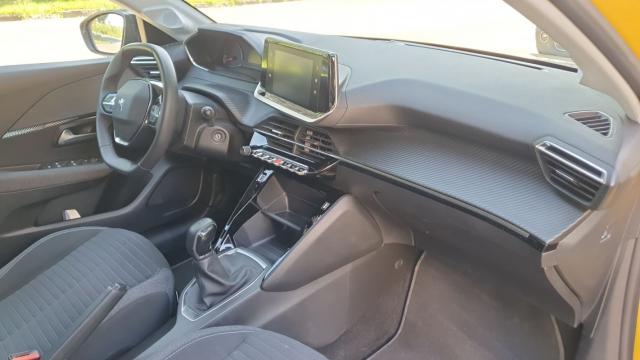 Peugeot 208 image 5