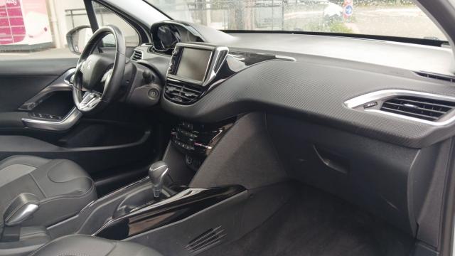 Peugeot 2008 image 1