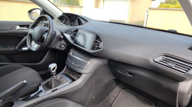 Peugeot 308 image 8