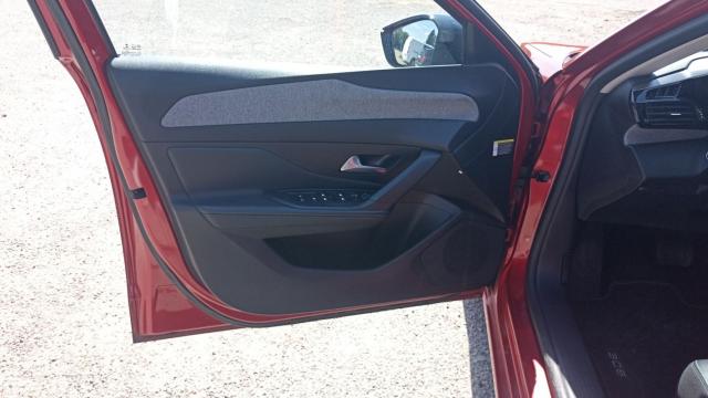 Peugeot 308 image 1
