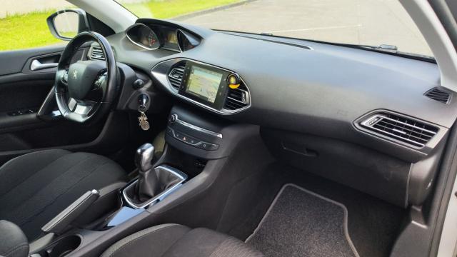 Peugeot 308 image 5