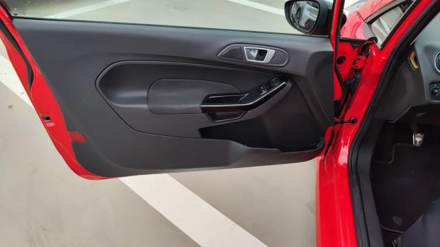 Ford Fiesta image 8
