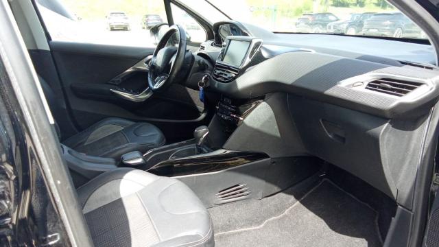 Peugeot 2008 image 8