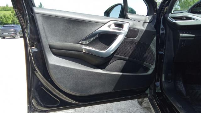Peugeot 2008 image 3
