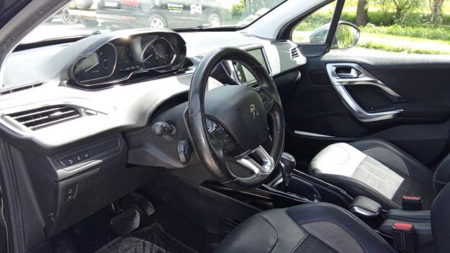 Peugeot 2008 image 2