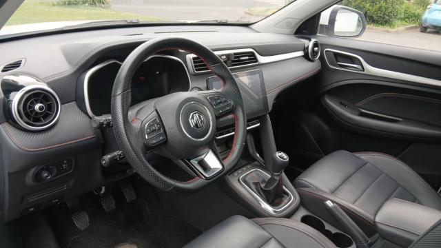 Mg Zs image 1