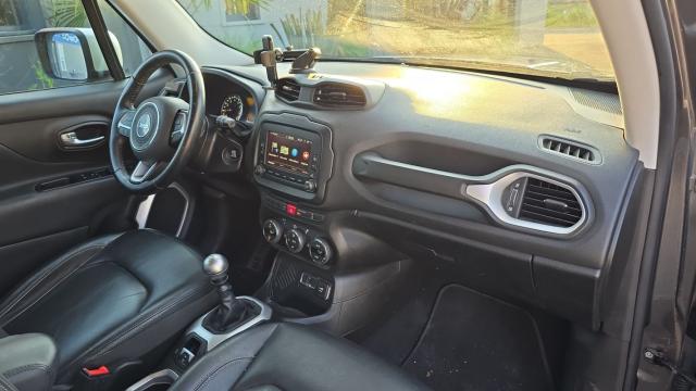 Jeep Renegade image 6