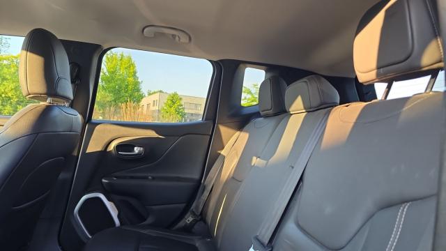 Jeep Renegade image 5