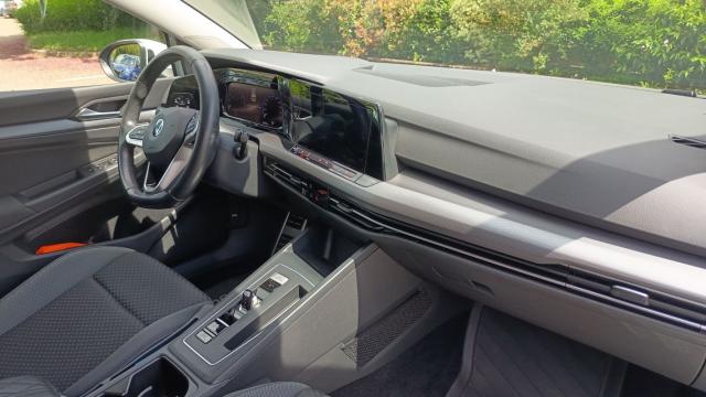 Volkswagen Golf image 9