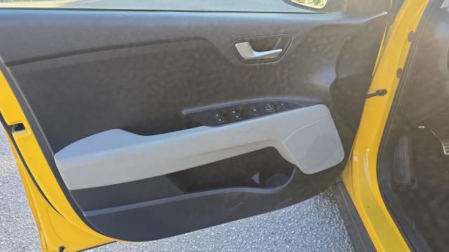 Kia Stonic image 9