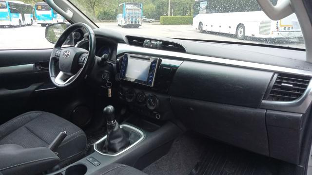 Toyota Hilux image 1