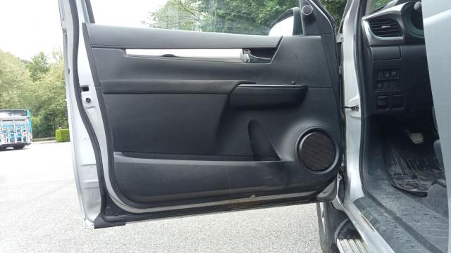 Toyota Hilux image 2
