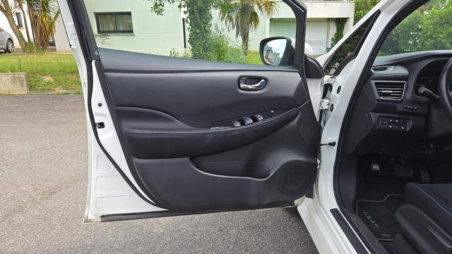 Nissan Leaf image 6