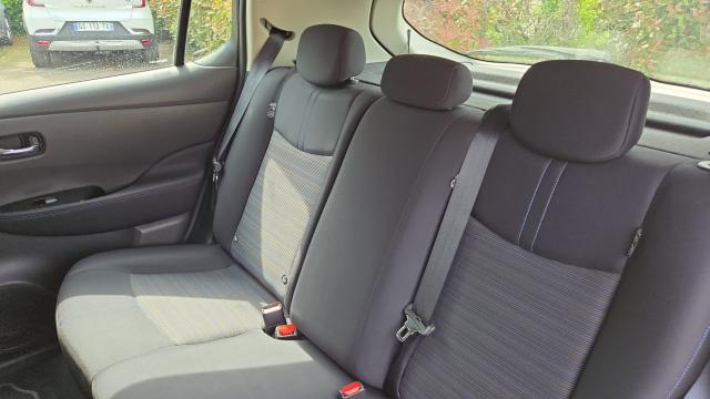 Nissan Leaf image 2