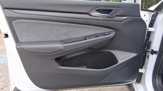 Volkswagen Golf image 7