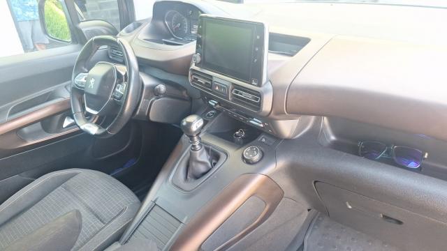 Peugeot Rifter image 1