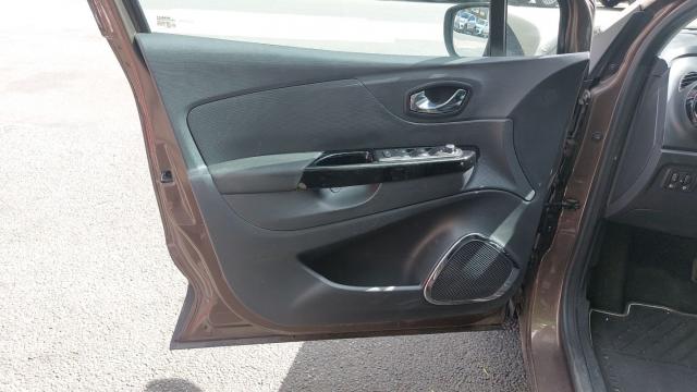Renault Captur image 9