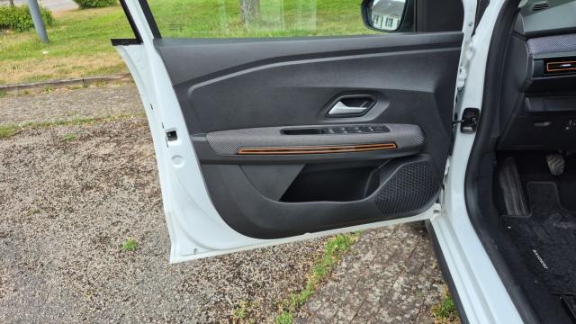 Dacia Sandero image 8