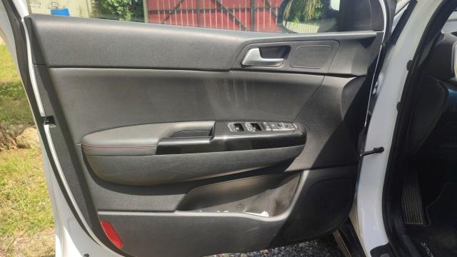 Kia Sportage image 3