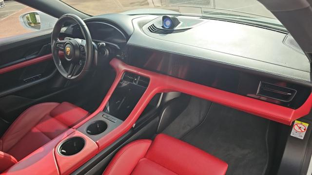 Porsche Taycan image 3