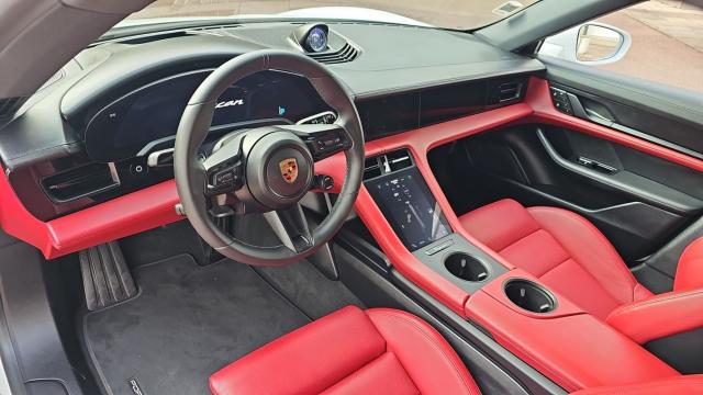 Porsche Taycan image 9