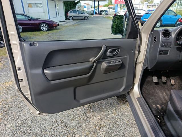 Suzuki Jimny image 9
