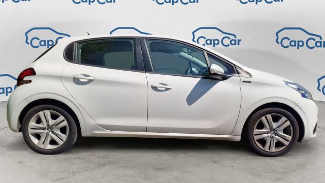 Peugeot 208 image 9