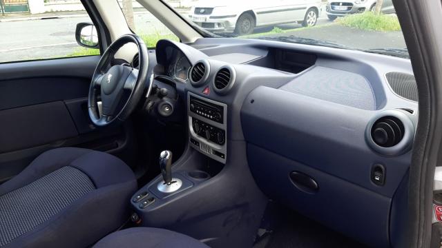 Peugeot 1007 image 9