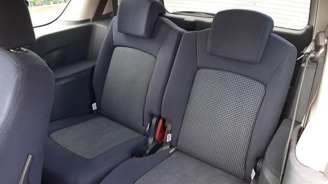 Peugeot 1007 image 8