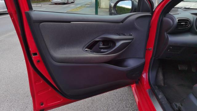 Toyota Yaris image 2