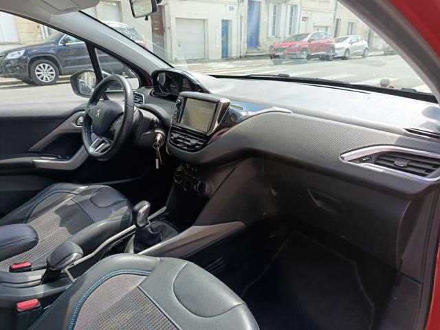Peugeot 2008 image 3