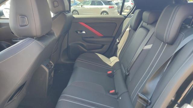 Opel Astra image 2
