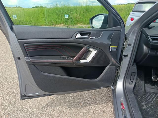 Peugeot 308 image 1