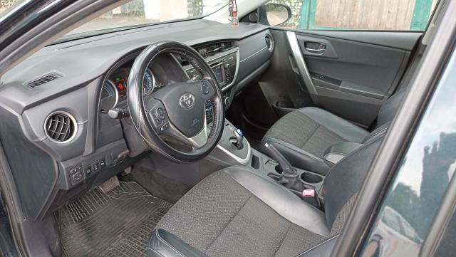 Toyota Auris image 4