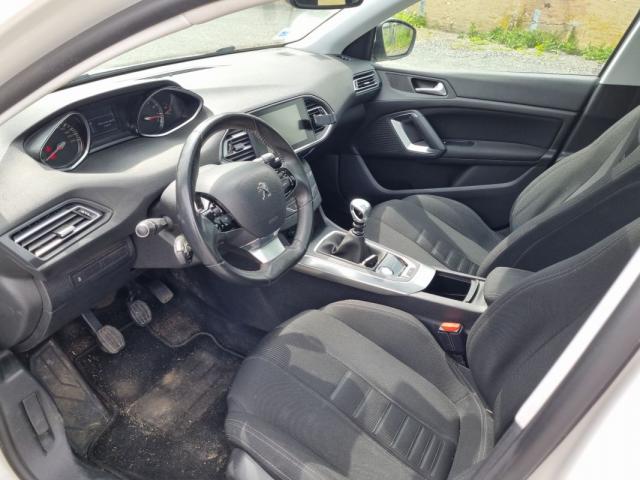 Peugeot 308 image 3