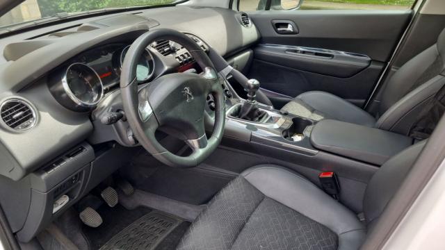 Peugeot 3008 image 1