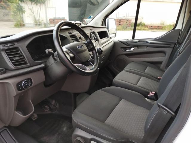 Ford Transit Custom image 3