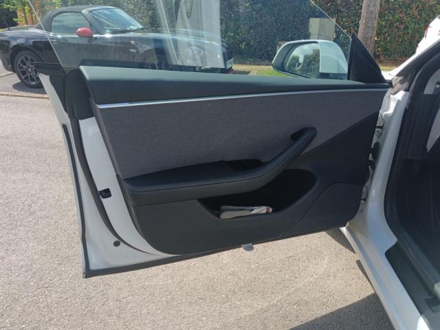 Tesla Model 3 image 2