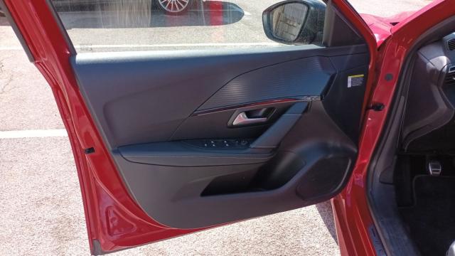 Peugeot 208 image 4