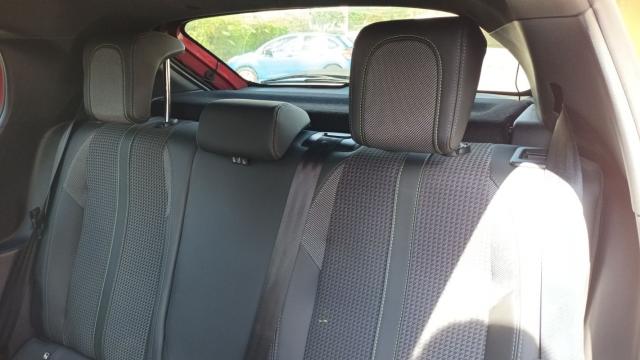 Peugeot 208 image 5