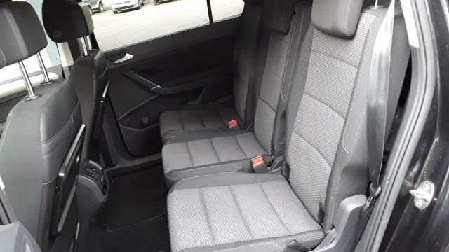 Volkswagen Touran image 1