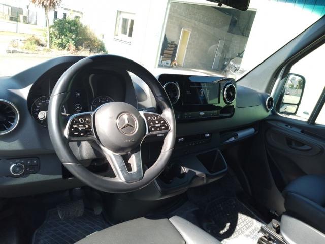 Mercedes Benz Sprinter image 8