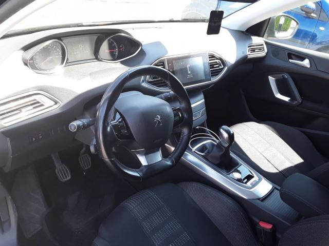 Peugeot 308 image 2